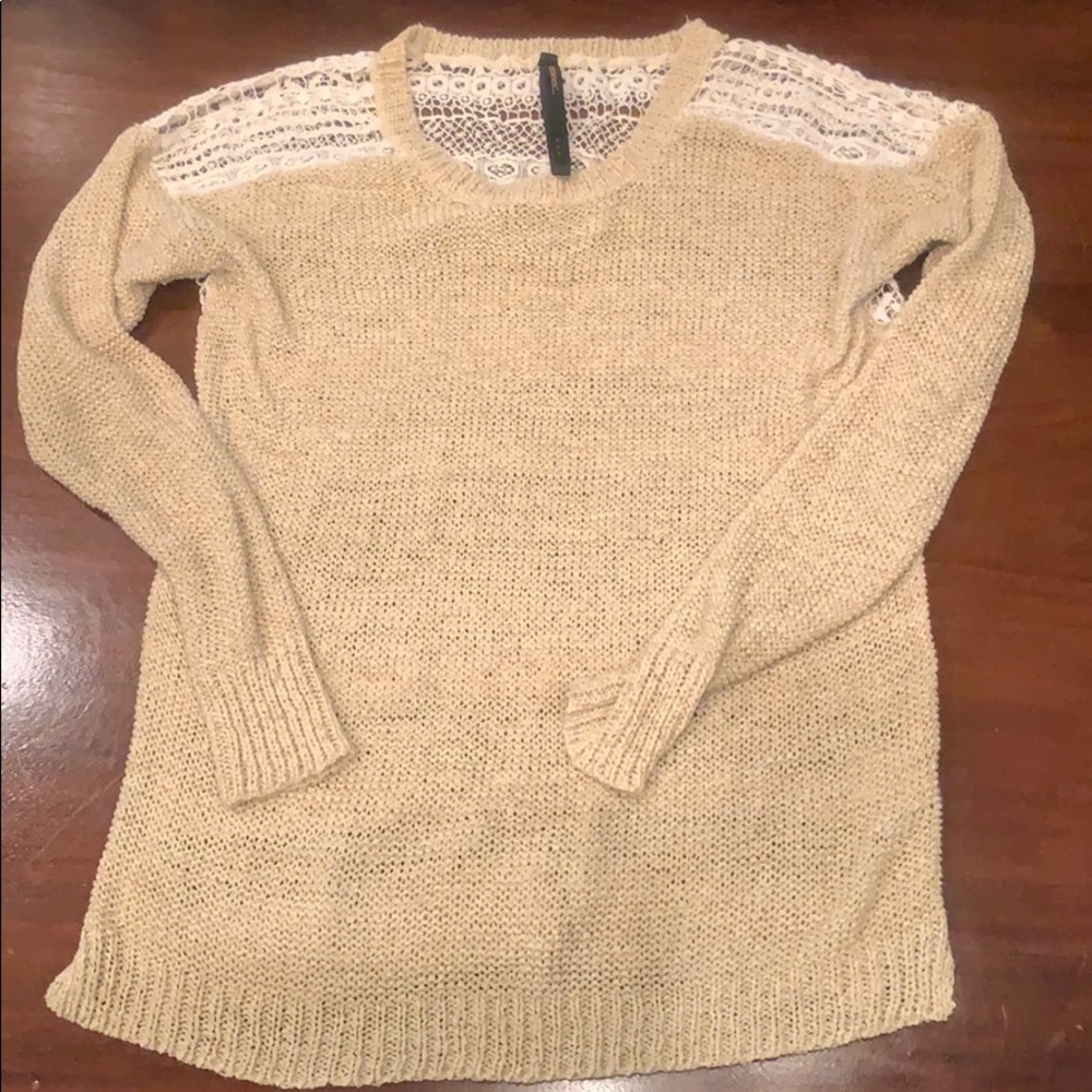 Reneec sweater size XL